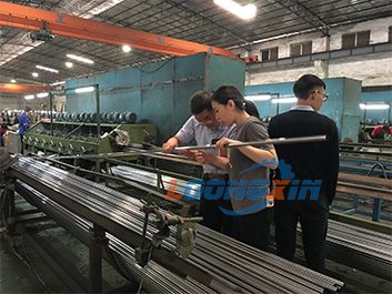 Longxin pipe cutting machine manufacturer Visit stainless steel pipe factory 