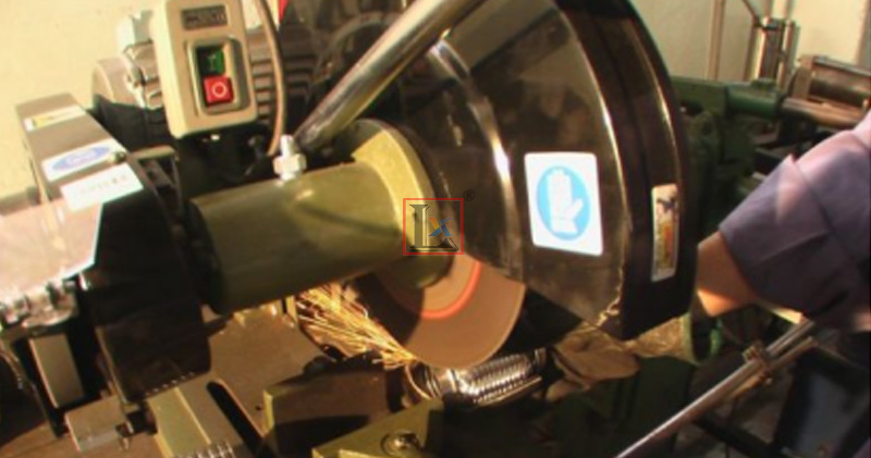 Máquinas de corte por láser de tubo redondo de alta velocidad LX-FL120F para la producción de silenciadores de clientes de Argentina